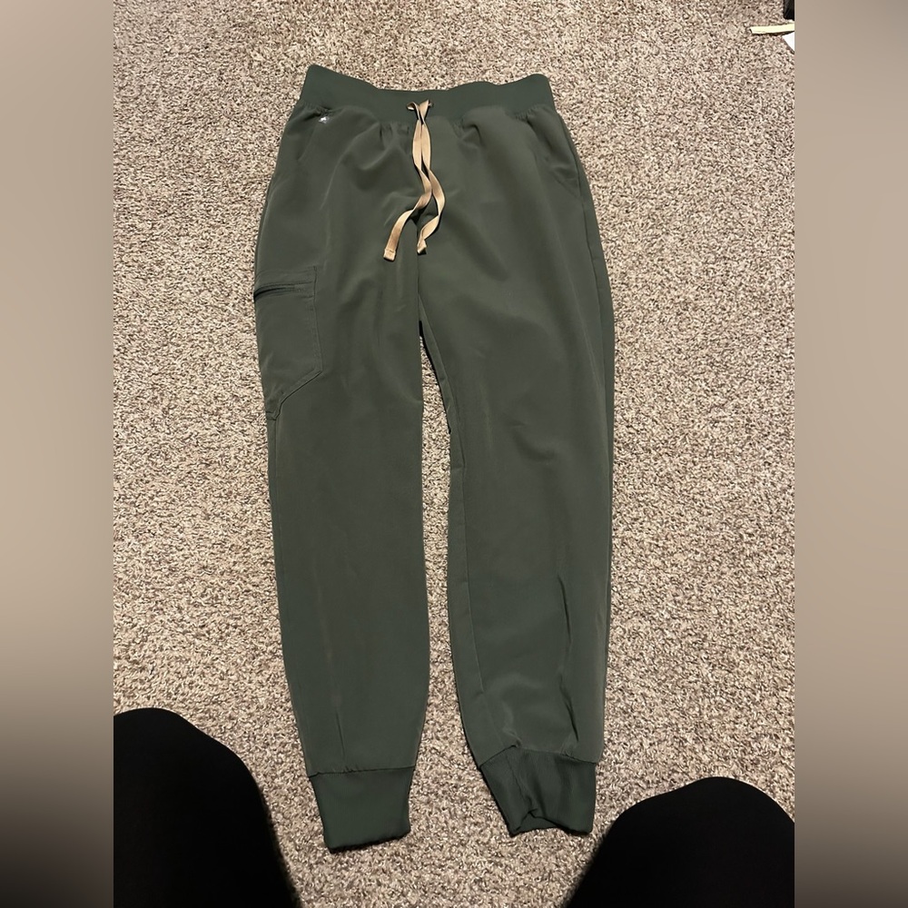 Figs Olive Jogger Pants with Tan Drawstring Zamora high waist SP women brand new